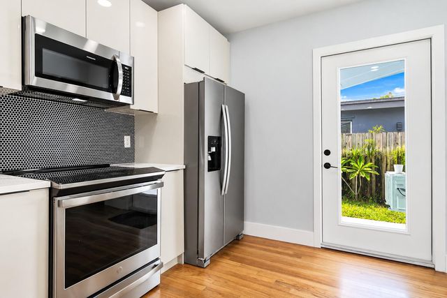 1610 N J Terrace, Lake Worth Beach, FL 33460