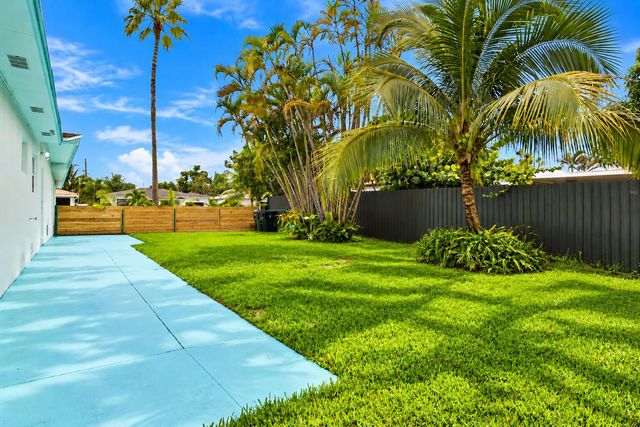 1610 N J Terrace, Lake Worth Beach, FL 33460