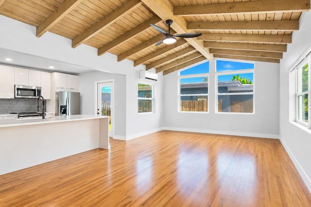 1610 N J Terrace, Lake Worth Beach, FL 33460