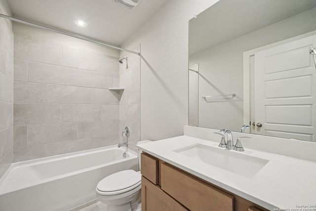 918 Earp Blvd, San Antonio, TX 78260