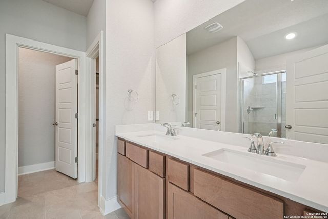 918 Earp Blvd, San Antonio, TX 78260