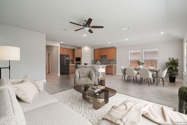 918 Earp Blvd, San Antonio, TX 78260