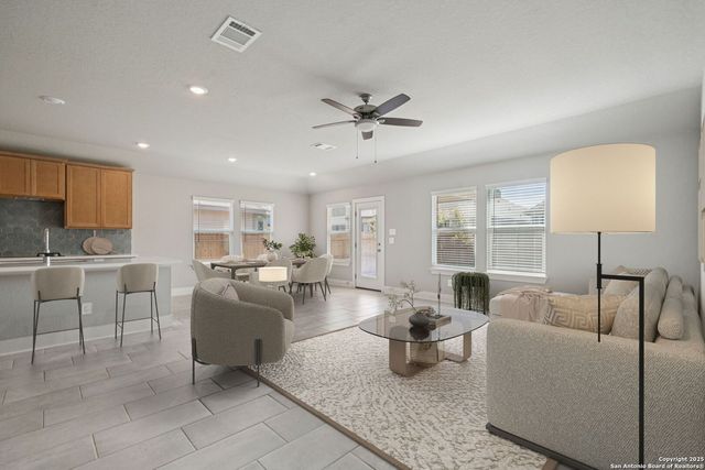 918 Earp Blvd, San Antonio, TX 78260