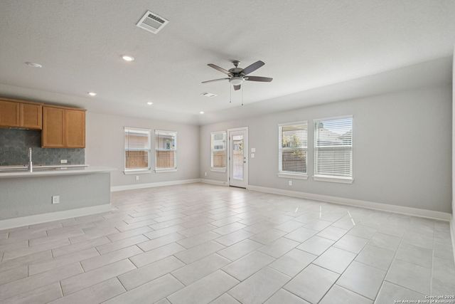 918 Earp Blvd, San Antonio, TX 78260