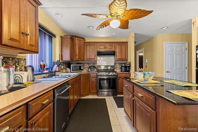 41985 Dorchester Court, Clinton Township, MI 48038