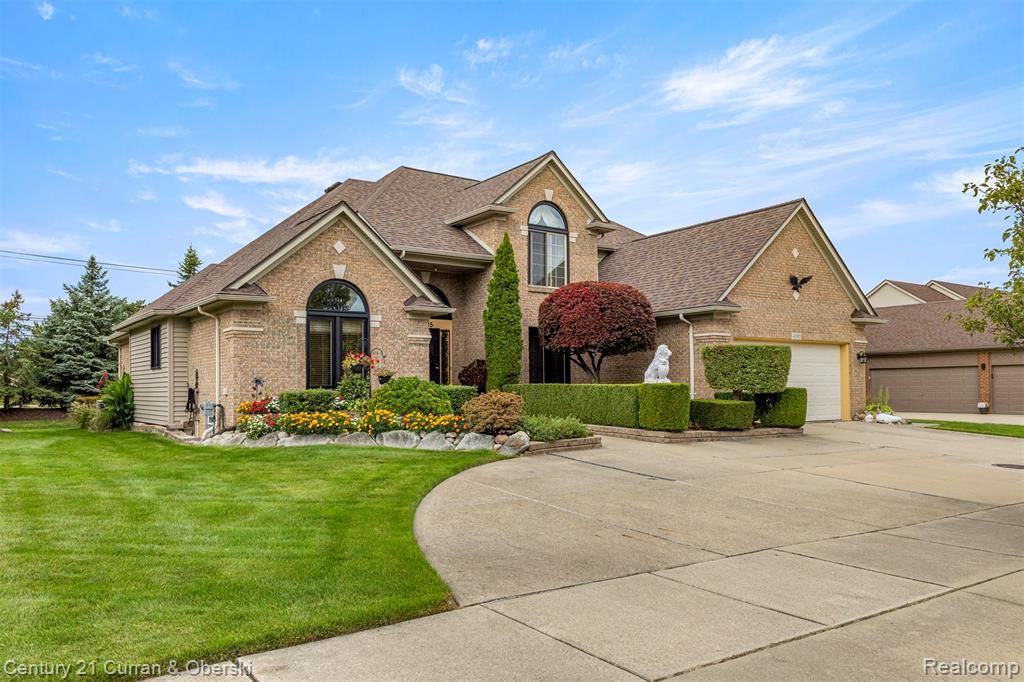 41985 Dorchester Court, Clinton Township, MI 48038