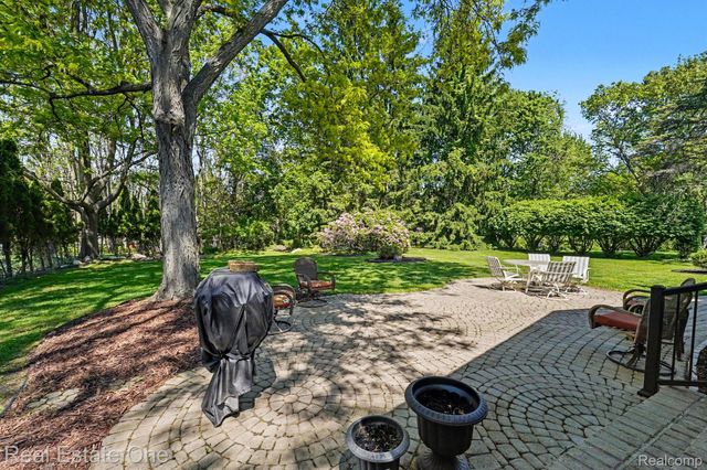 8019 Deerwood Road, Independence Charter Township, MI 48348