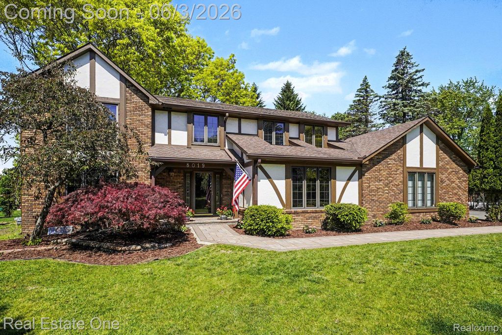8019 Deerwood Road, Independence Charter Township, MI 48348