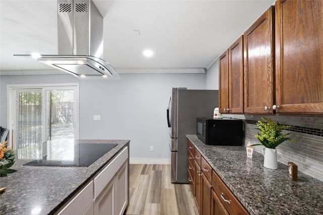 3156 Abbey Road, Carrollton, TX 75007