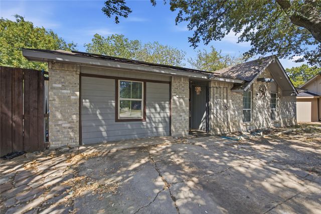 3156 Abbey Road, Carrollton, TX 75007