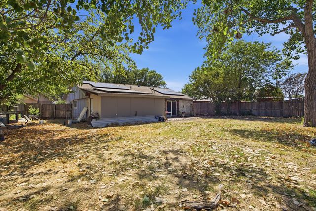 3156 Abbey Road, Carrollton, TX 75007