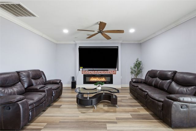 3156 Abbey Road, Carrollton, TX 75007