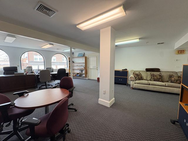 8 Chestnut Hill Ave 2, Boston, MA 02135