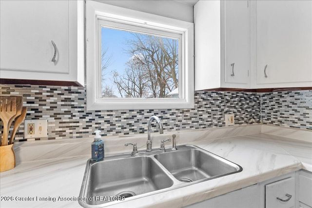 331 Douglas Avenue, Lansing, MI 48906