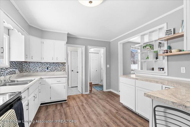 331 Douglas Avenue, Lansing, MI 48906