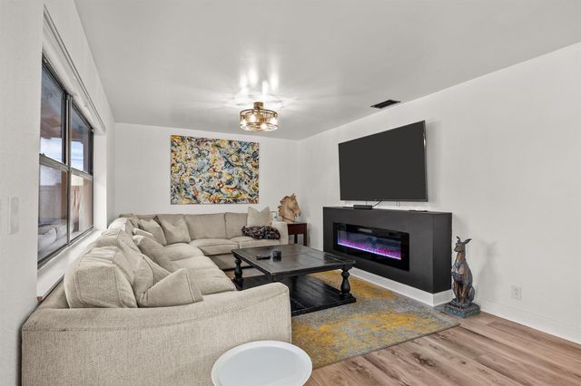 14248 Paddock Drive, Wellington, FL 33414