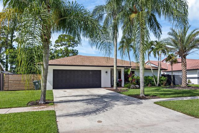 14248 Paddock Drive, Wellington, FL 33414