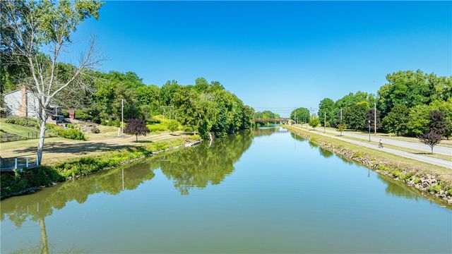 14 Port Meadow Trail, Perinton, NY 14450