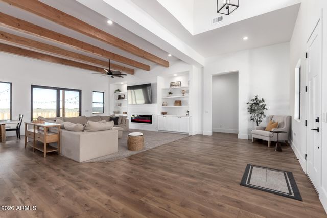 28673 N THOMPSON Road, San Tan Valley, AZ 85144