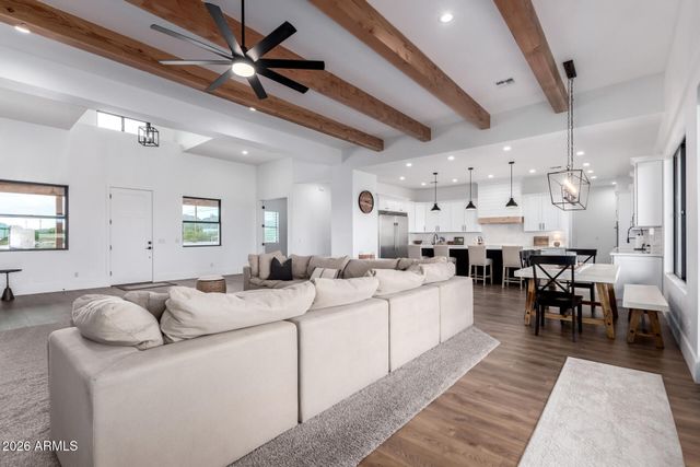 28673 N THOMPSON Road, San Tan Valley, AZ 85144