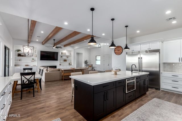 28673 N THOMPSON Road, San Tan Valley, AZ 85144