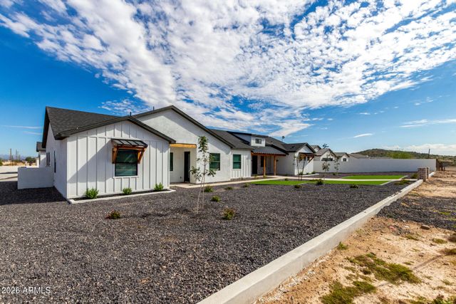 28673 N THOMPSON Road, San Tan Valley, AZ 85144