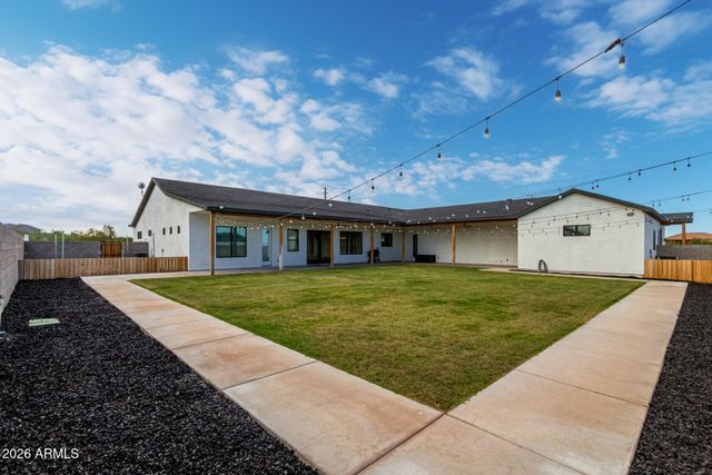 28673 N THOMPSON Road, San Tan Valley, AZ 85144