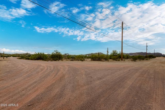 28673 N THOMPSON Road, San Tan Valley, AZ 85144