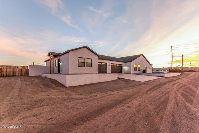 28673 N THOMPSON Road, San Tan Valley, AZ 85144