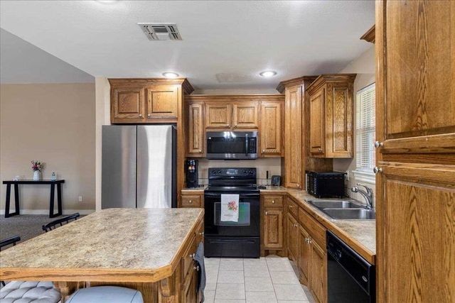 836 NW Hilltop, Lawton, OK 73507