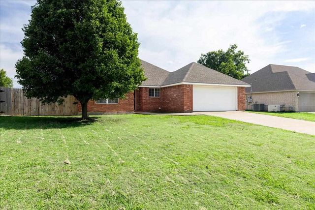 836 NW Hilltop, Lawton, OK 73507