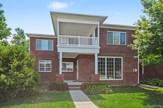 6996 Boulder Pointe Drive, Washington Township, MI 48094