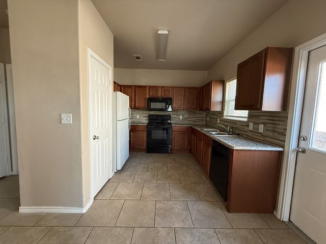 704 E College Street, Princeton, TX 75407