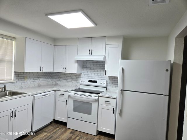 7056 SONORA Drive, Jacksonville, FL 32244