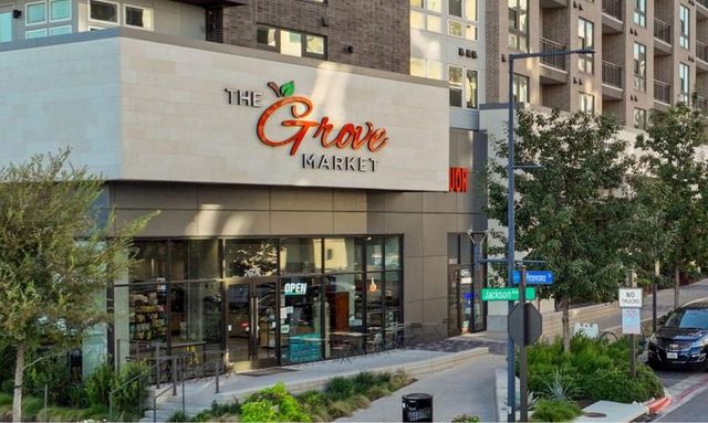 4309 Prevail LN 18, Austin, TX 78731