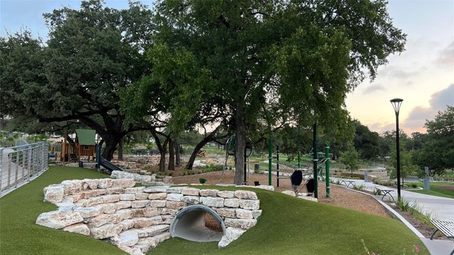 4309 Prevail LN 18, Austin, TX 78731
