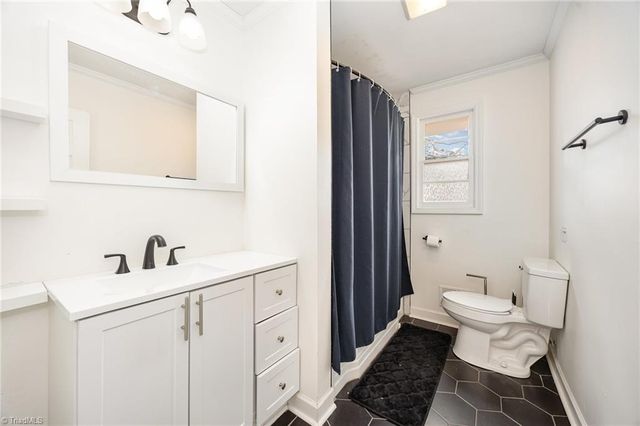3021 Kinnamon Road, Winston-salem, NC 27104