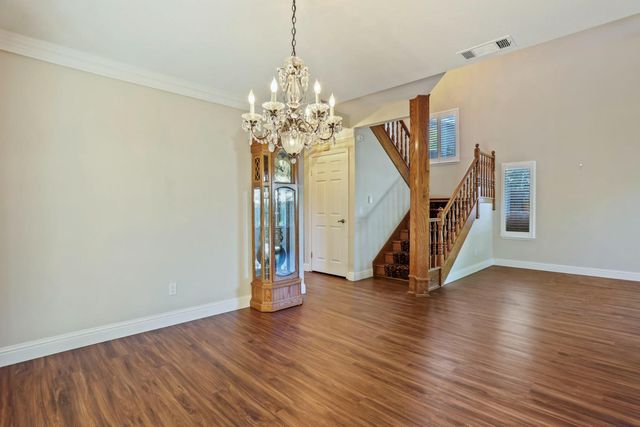 3256 Lakeshore Ct, Stockton, CA 95219