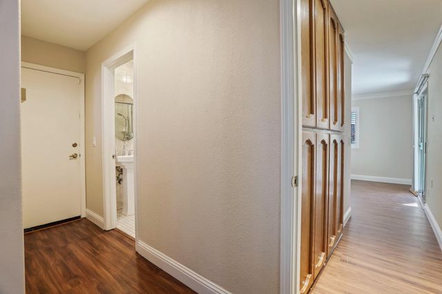 3256 Lakeshore Ct, Stockton, CA 95219