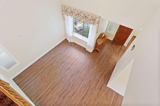 3256 Lakeshore Ct, Stockton, CA 95219