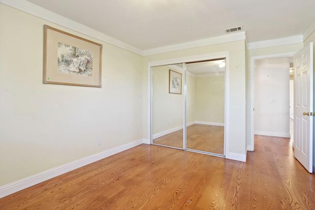 3256 Lakeshore Ct, Stockton, CA 95219