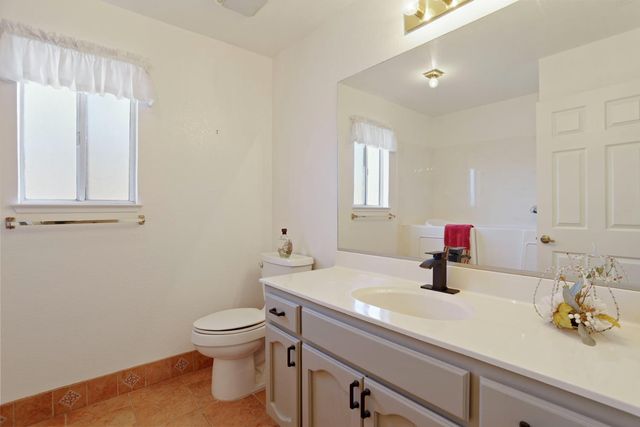 3256 Lakeshore Ct, Stockton, CA 95219