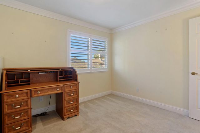 3256 Lakeshore Ct, Stockton, CA 95219