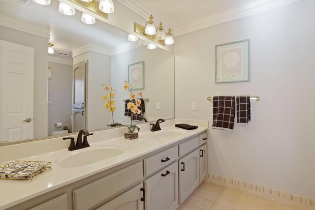 3256 Lakeshore Ct, Stockton, CA 95219