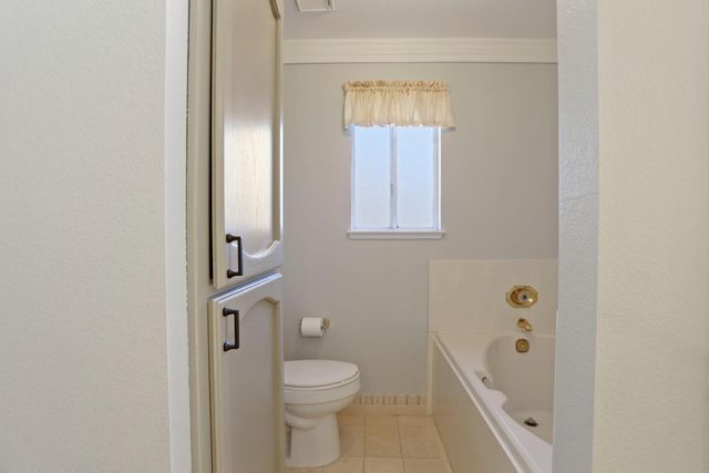 3256 Lakeshore Ct, Stockton, CA 95219