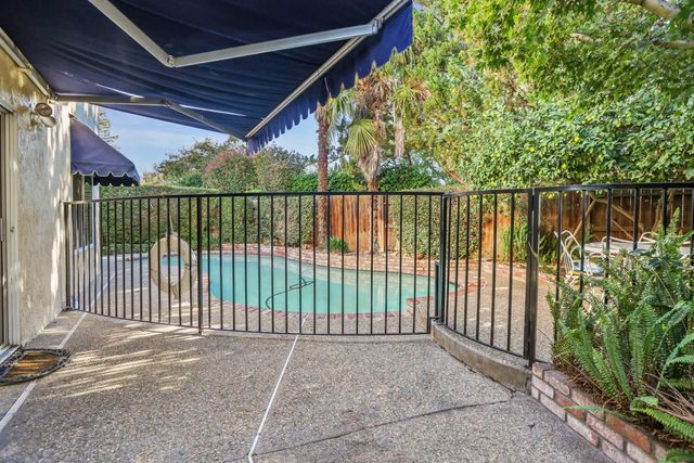 3256 Lakeshore Ct, Stockton, CA 95219