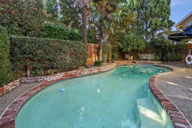 3256 Lakeshore Ct, Stockton, CA 95219