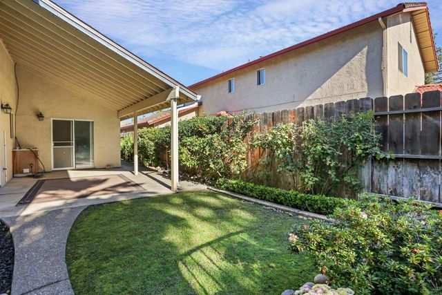 3256 Lakeshore Ct, Stockton, CA 95219