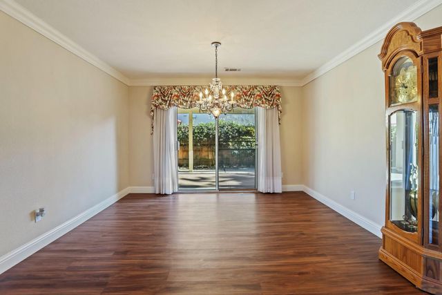 3256 Lakeshore Ct, Stockton, CA 95219