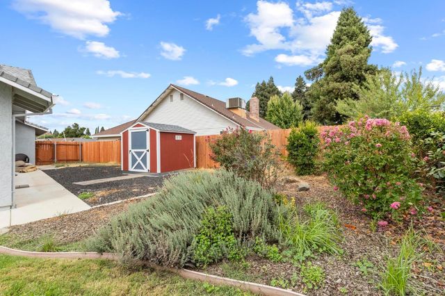 1779 Tamarack Dr, Yuba City, CA 95991